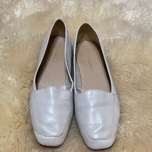 Cream color loafers size 7N